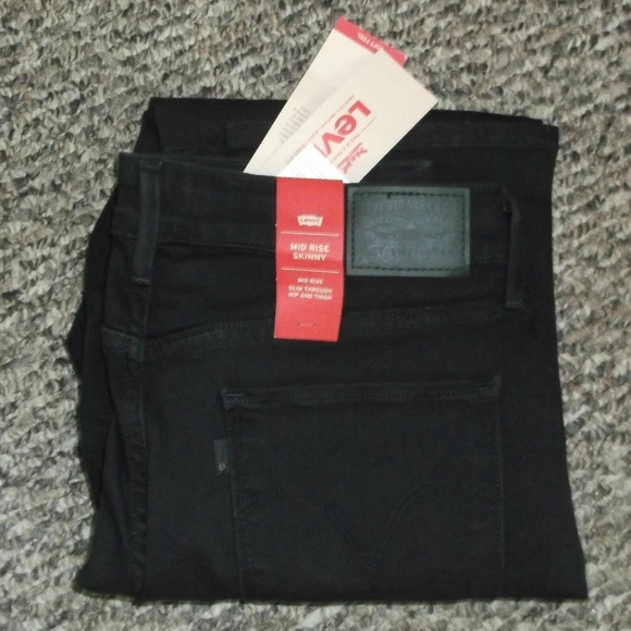 Levi's Denim - *NWT* LEVIS ~ BLACK MID RISE SKINNY JEANS~ 12 S/31